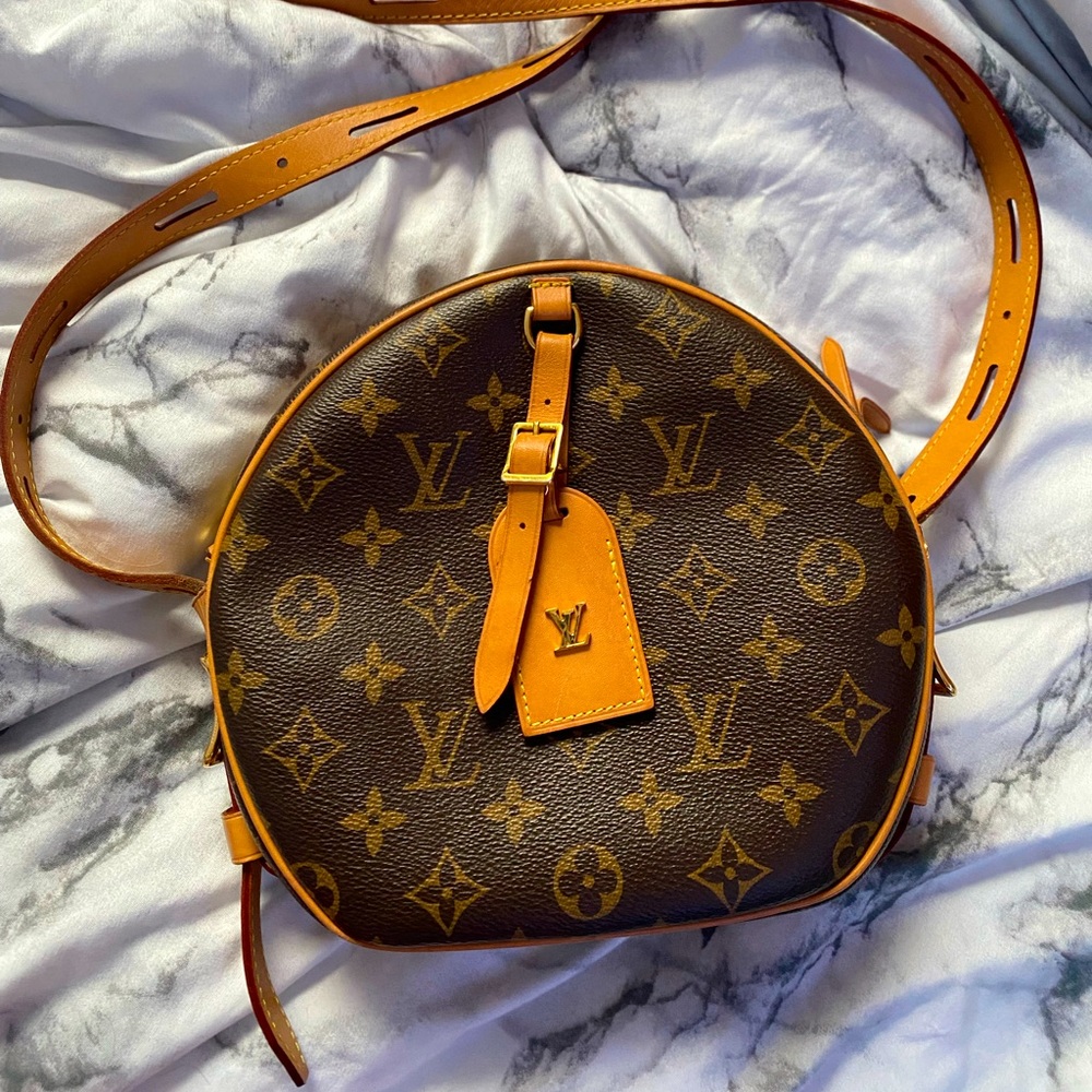 Louis Vuitton BOITE CHAPEAU SOUPLE MM